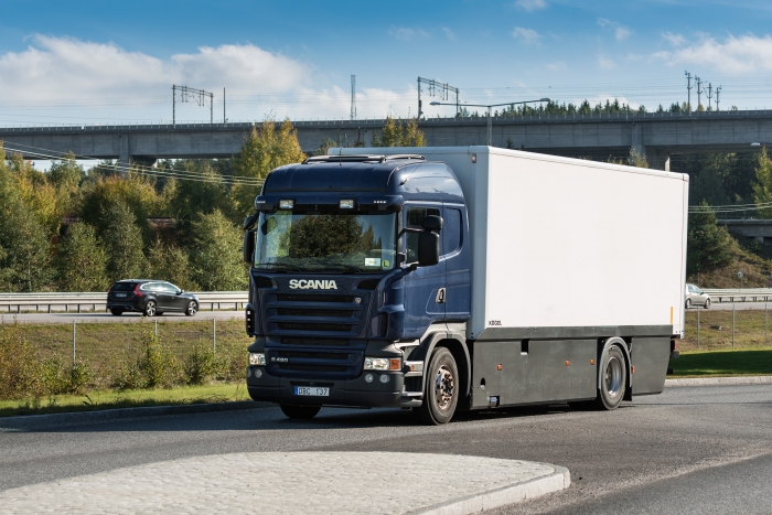 Scania desenvolve caminhão híbrido plug-in