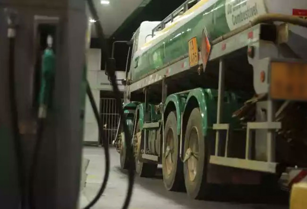 Caminhoneiros querem diesel congelado, para cálculo do frete.